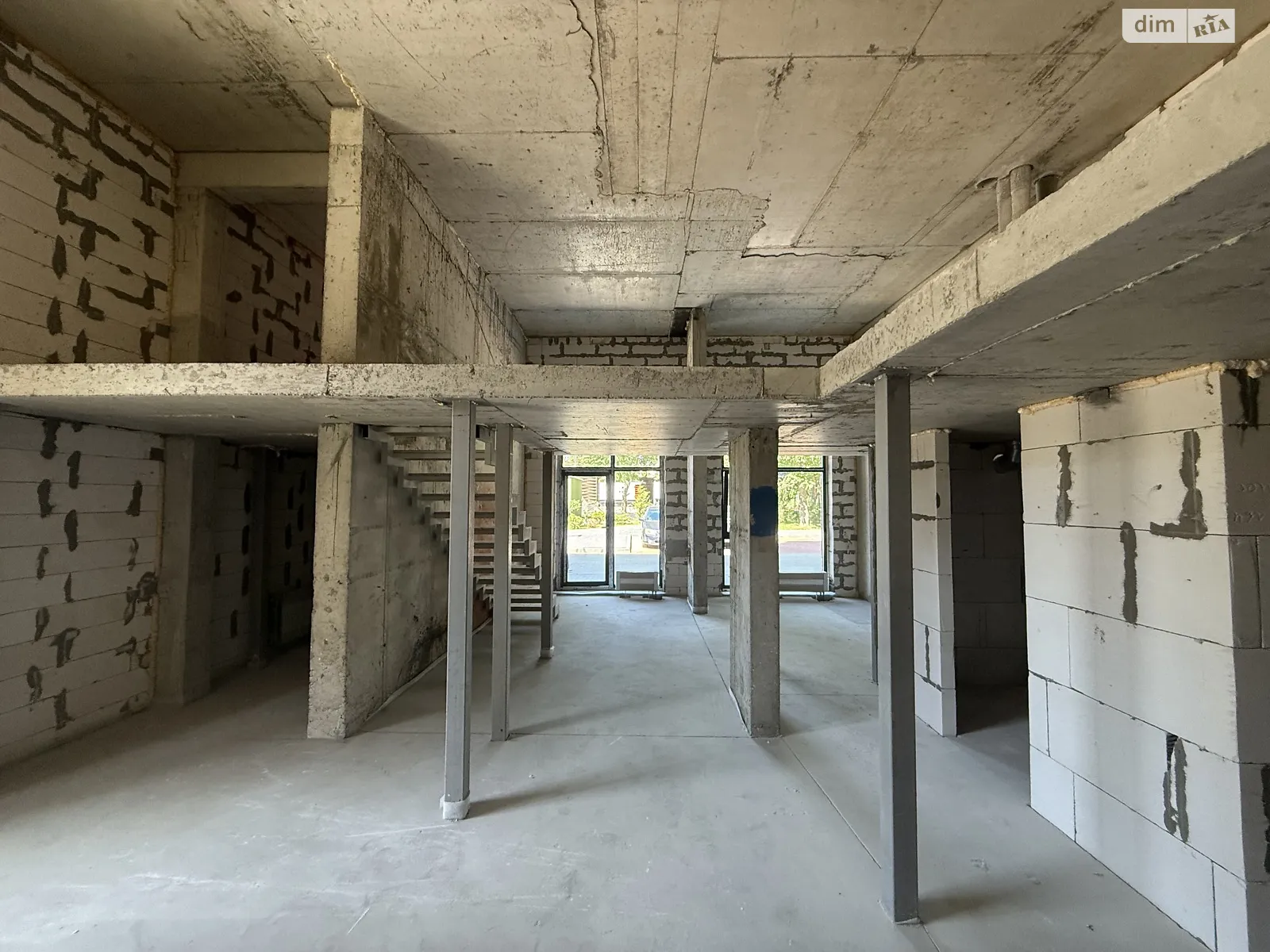 Продается 3-комнатная квартира 117.1 кв. м в Одессе, ул. Дачная, 28 - фото 1