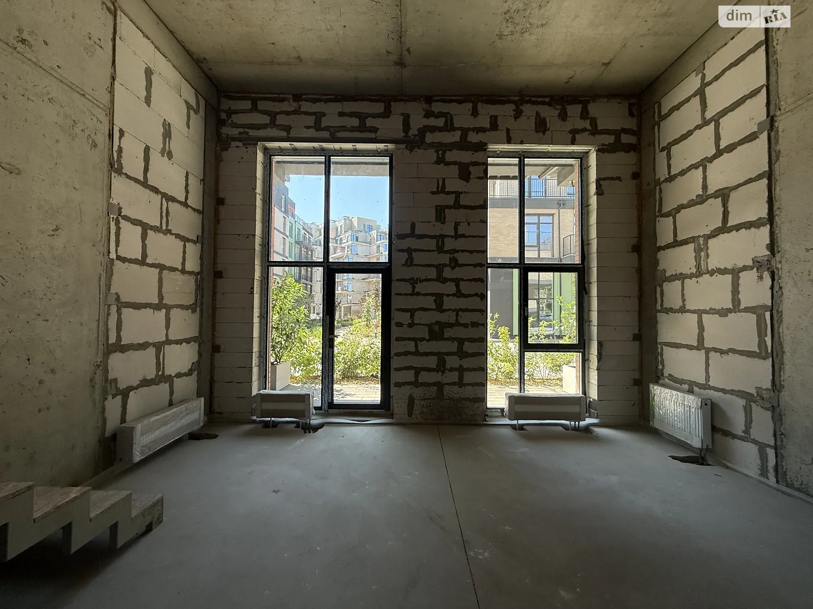 Продается 2-комнатная квартира 96 кв. м в Одессе, ул. Дачная, 28 - фото 1