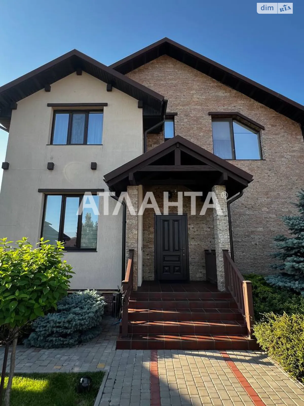 Продается дом на 2 этажа 220 кв. м с гаражом, цена: 490000 $ - фото 1