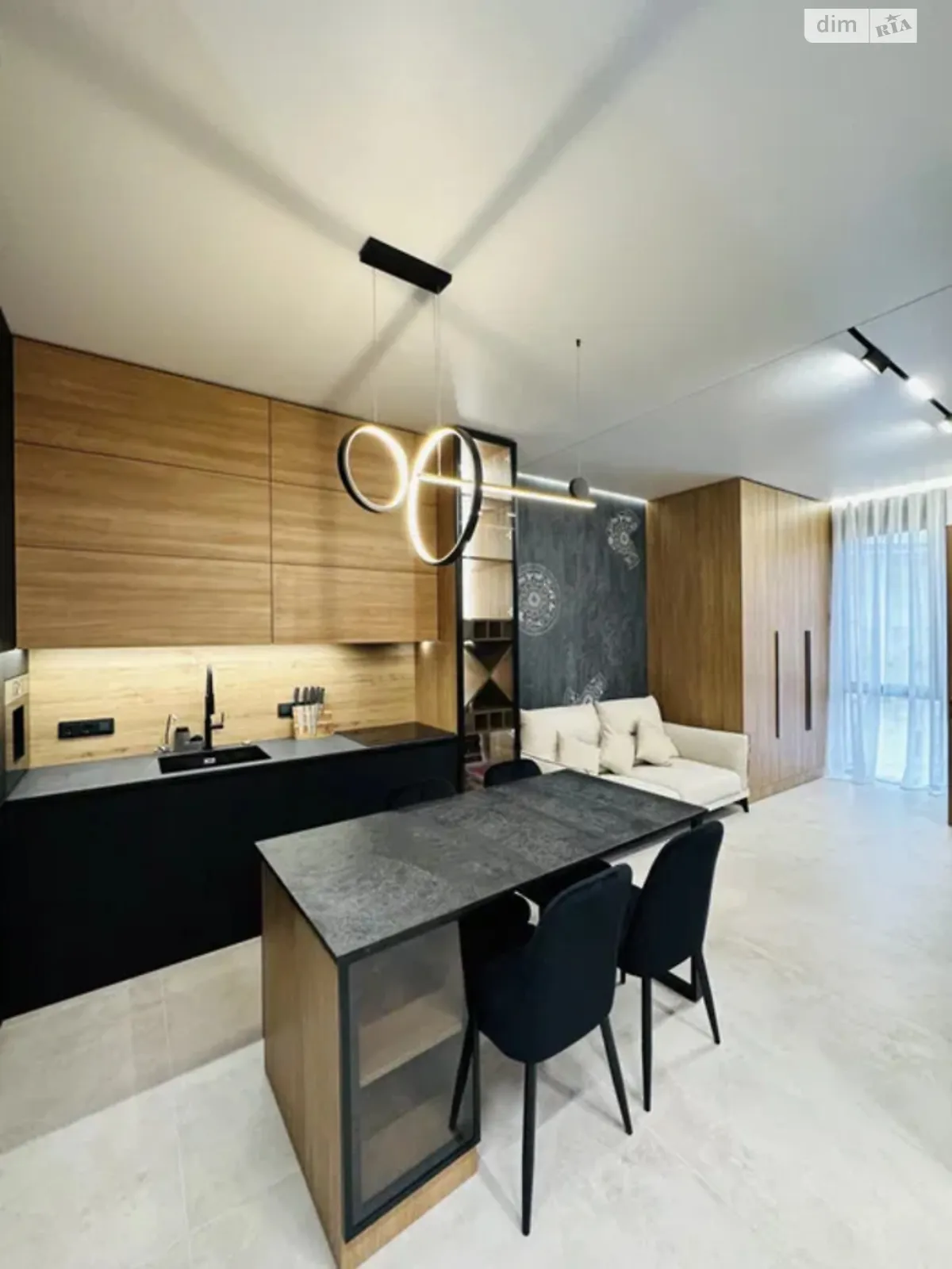 Продается 3-комнатная квартира 66 кв. м в Днепре, ул. Костомаровская, 1А - фото 1
