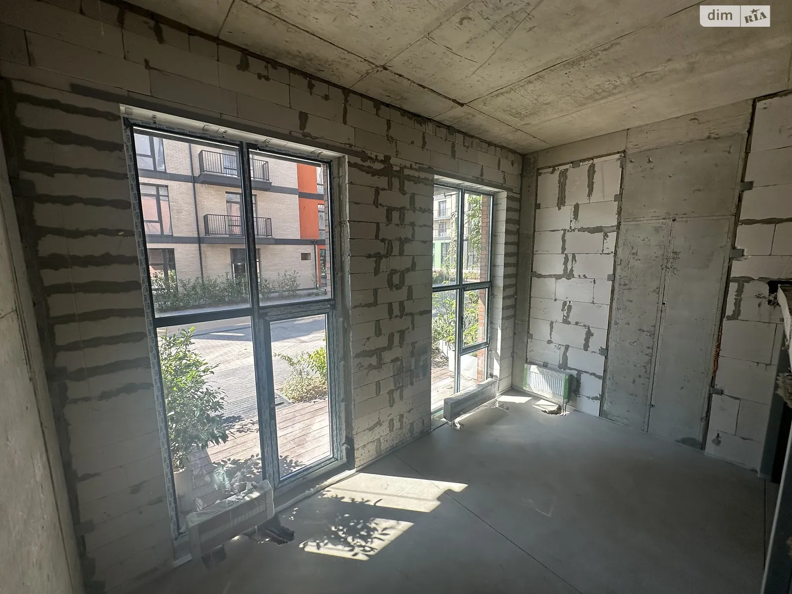 Продається 2-кімнатна квартира 107 кв. м у Одесі, вул. Дачна, 28Д - фото 1