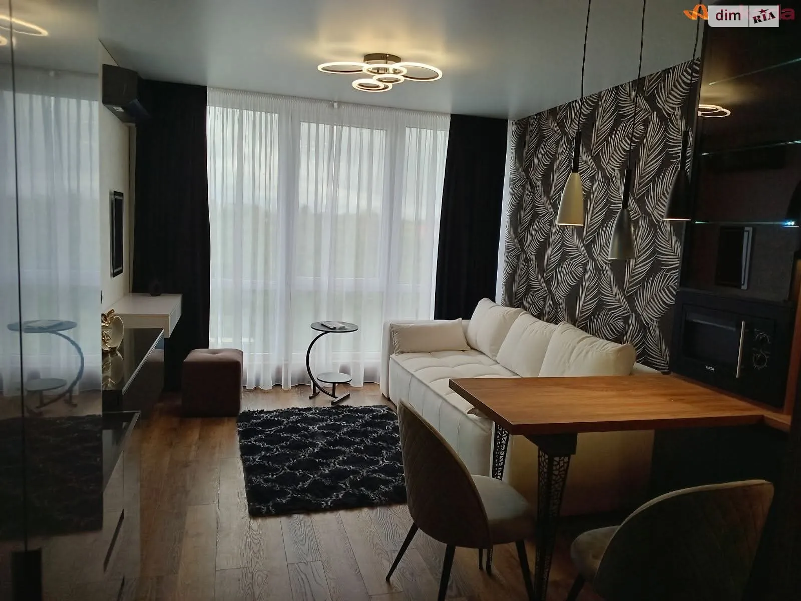 Продается 1-комнатная квартира 27 кв. м в Ивано-Франковске, ул. Левицкого Романа - фото 1