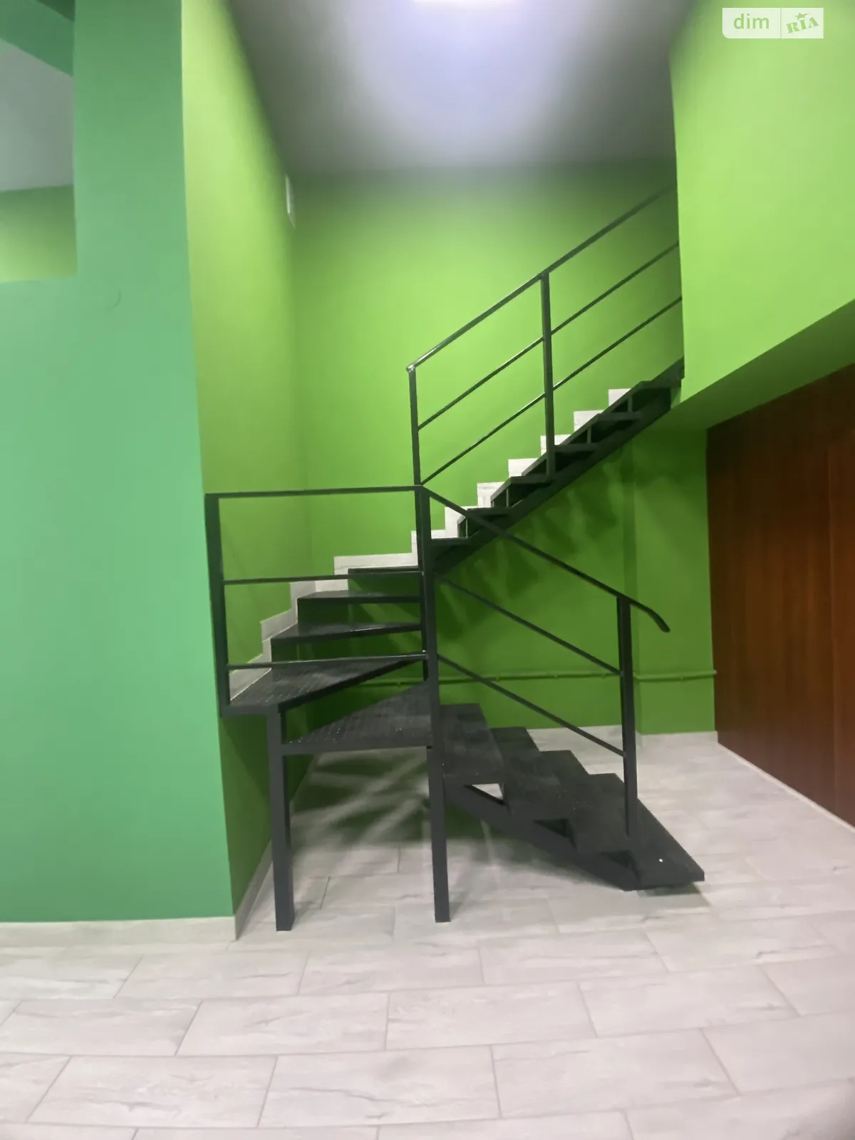Продається приміщення вільного призначення 91.2 кв. м в 5-поверховій будівлі, цена: 136800 $ - фото 1