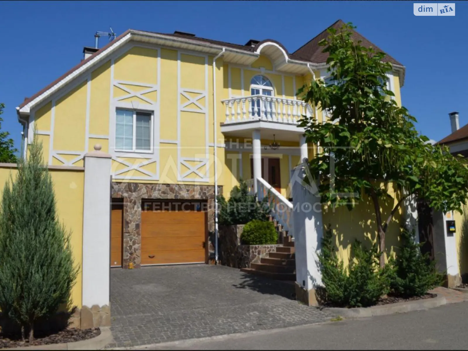 Сдается в аренду дом на 3 этажа 550 кв. м с подвалом, цена: 5000 $ - фото 1