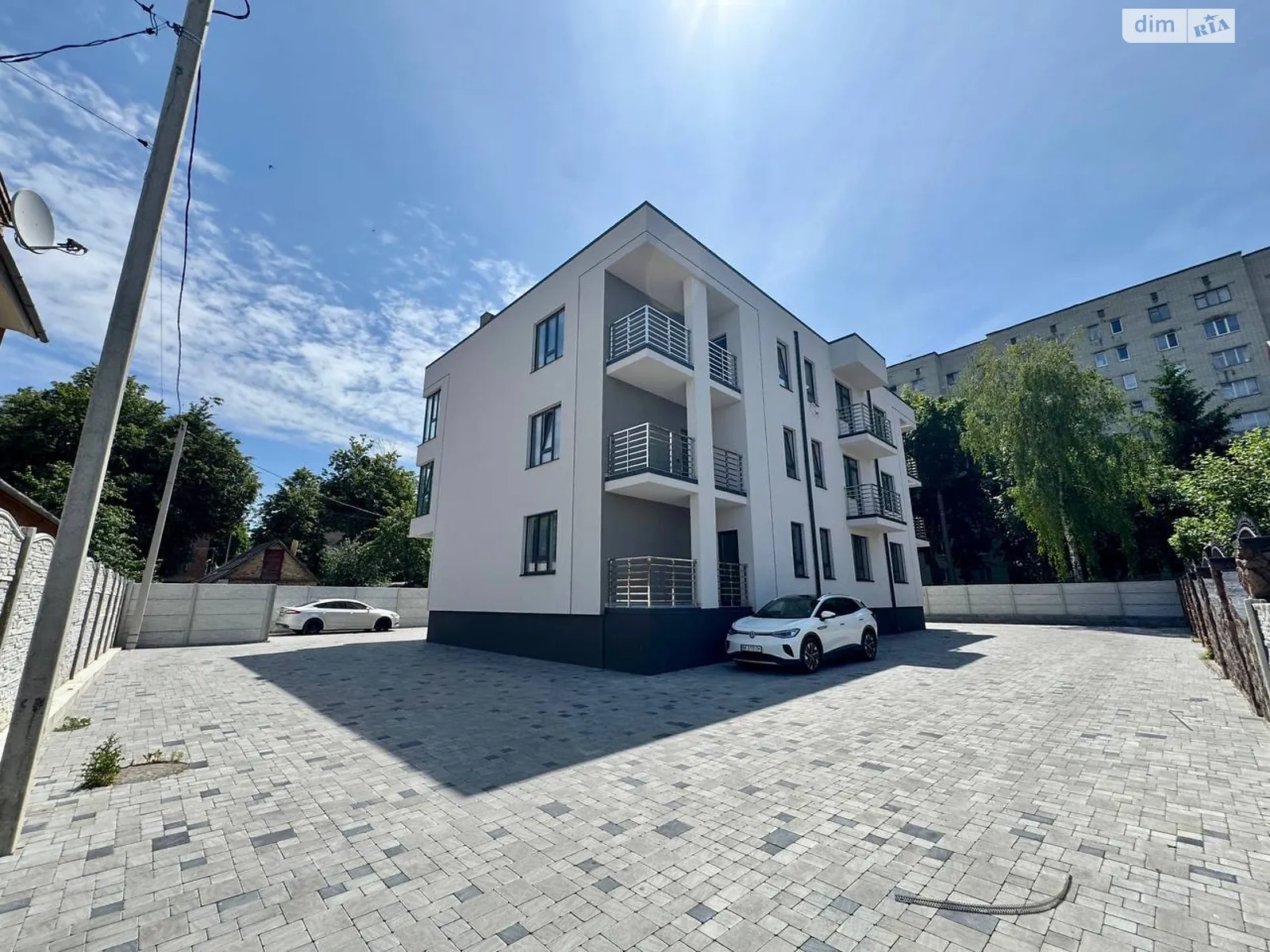 Продается 2-комнатная квартира 62.6 кв. м в Ровно, ул. Медицинская, 1А - фото 1