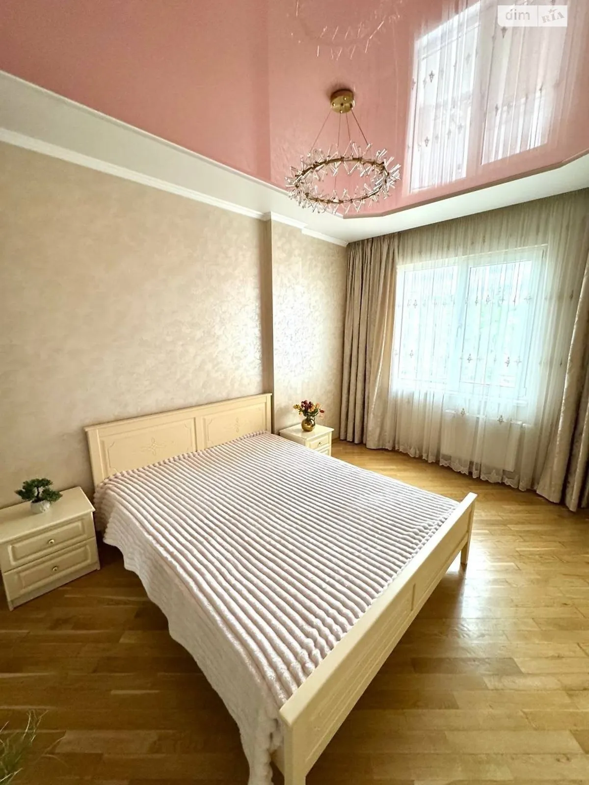 просп. Чорновола В'ячеслава, 14 Центр Львів - фото 1