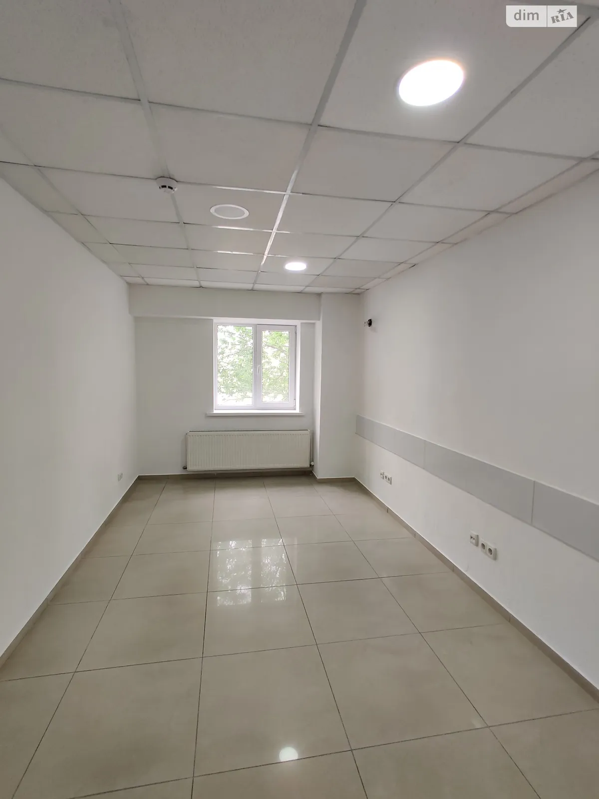 Здається в оренду офіс 25 кв. м в бізнес-центрі, цена: 7500 грн - фото 1