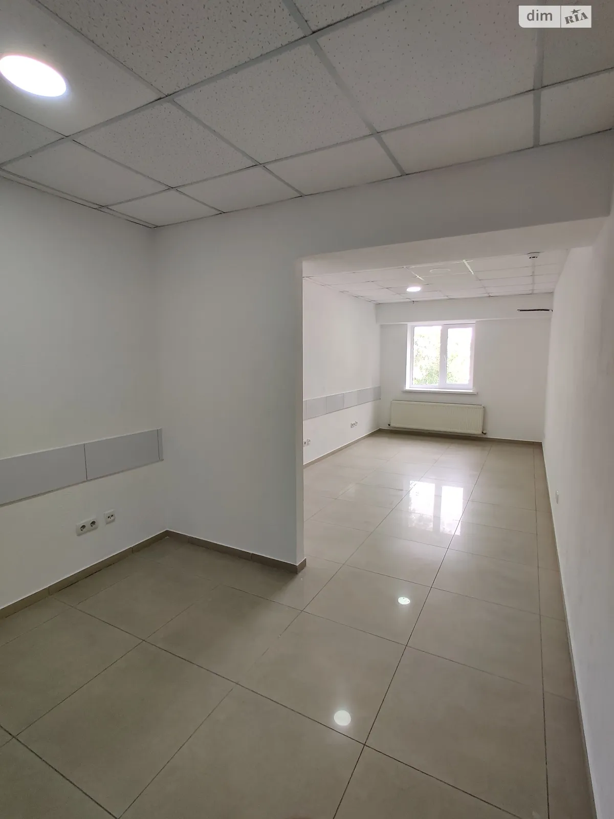 Здається в оренду офіс 25 кв. м в бізнес-центрі, цена: 7500 грн - фото 1
