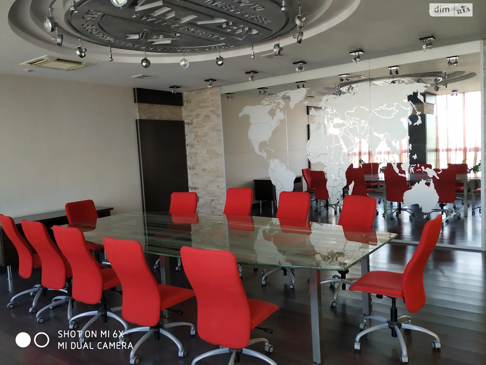 Продается офис 443.2 кв. м в бизнес-центре, цена: 650000 $ - фото 1