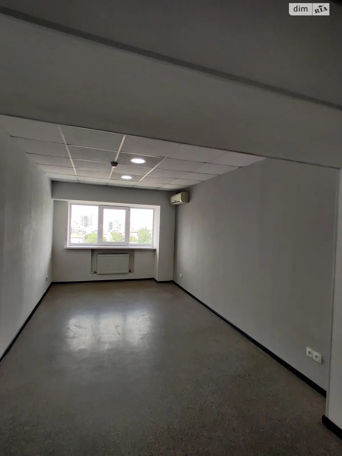 Сдается в аренду офис 25 кв. м в бизнес-центре, цена: 7500 грн - фото 1