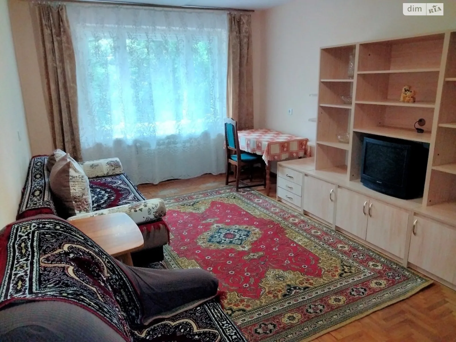 вул. Грушевського П'яний базар Ужгород - фото 1