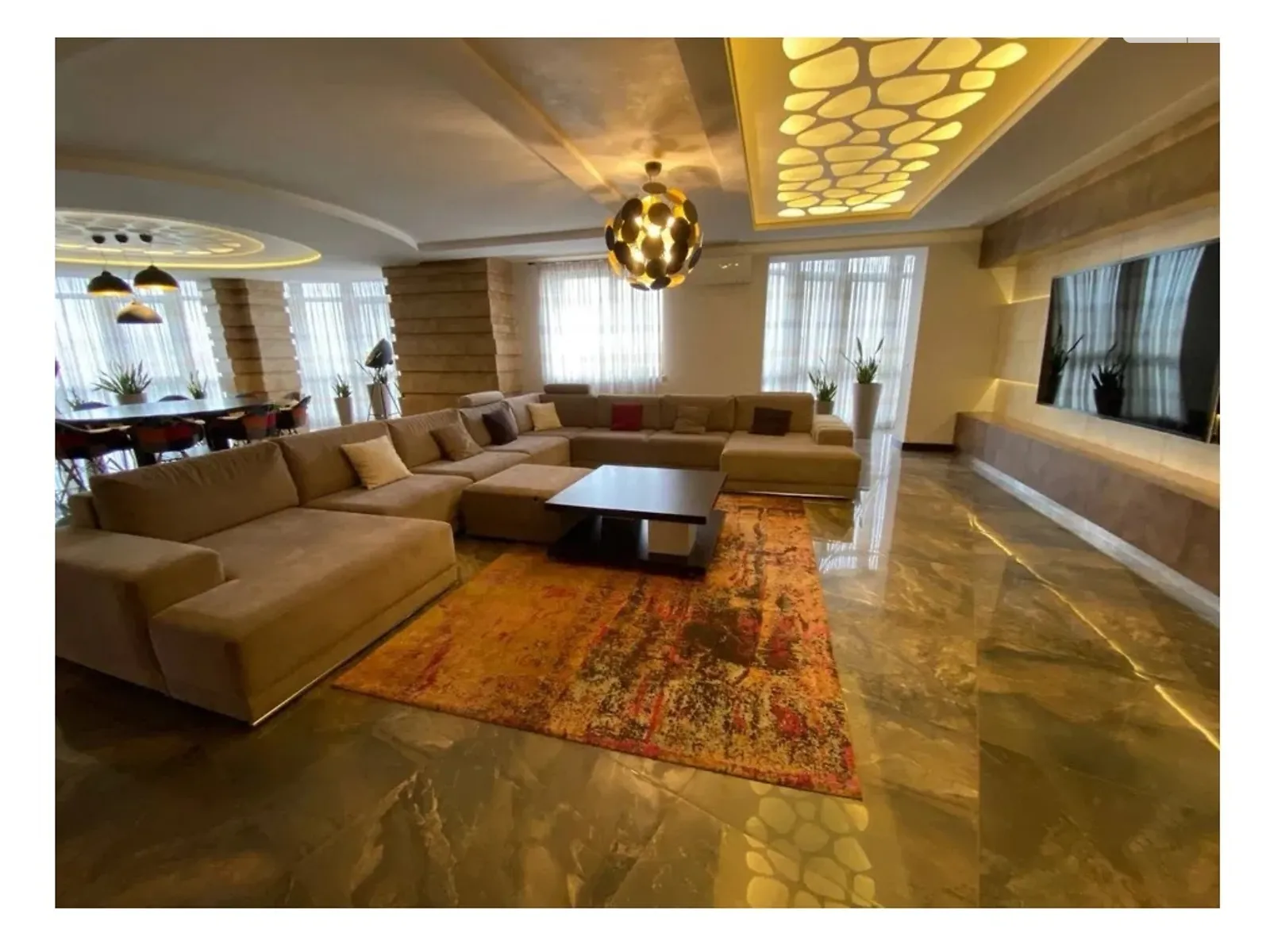 Здається в оренду 4-кімнатна квартира 403.6 кв. м у, цена: 1600 $ - фото 1