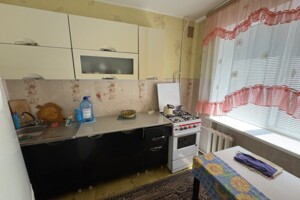 Сниму квартиру в Южноукраинске долгосрочно