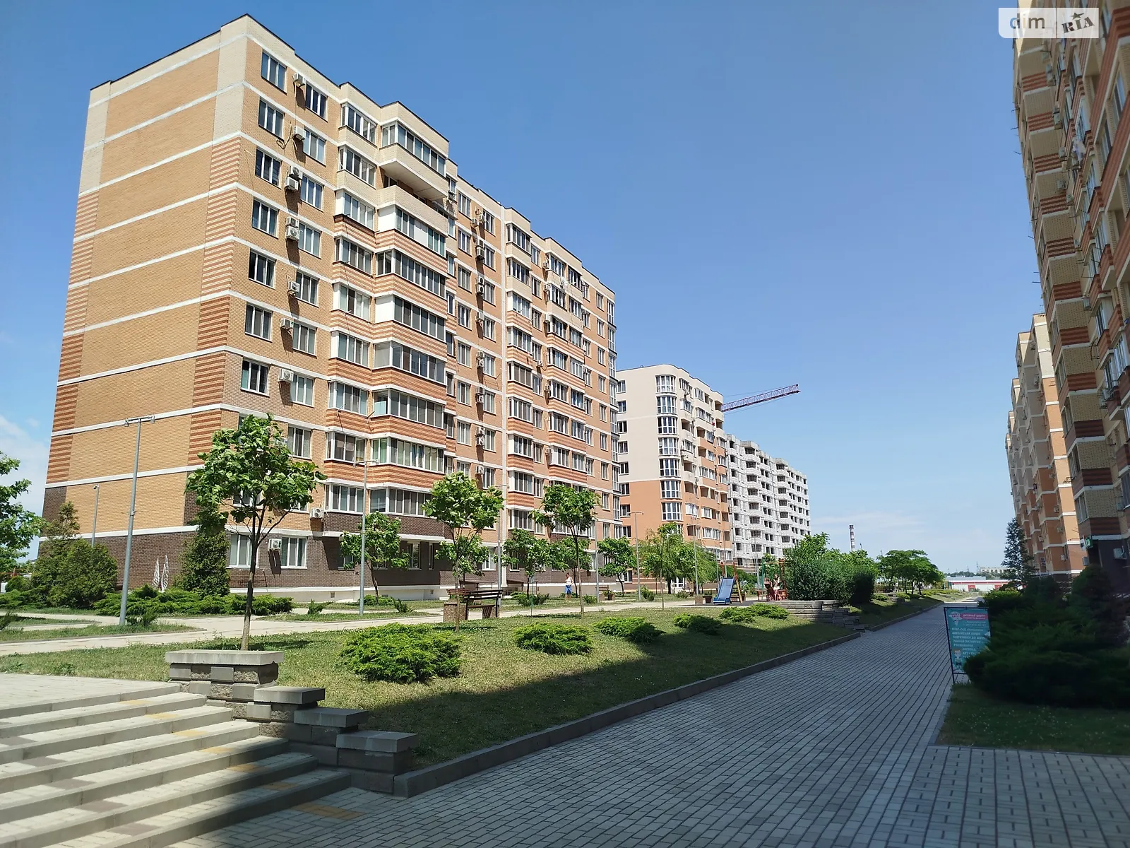 Продается 2-комнатная квартира 60 кв. м в Черноморске, ул. Защитников Украины(1 Мая), 42А - фото 1