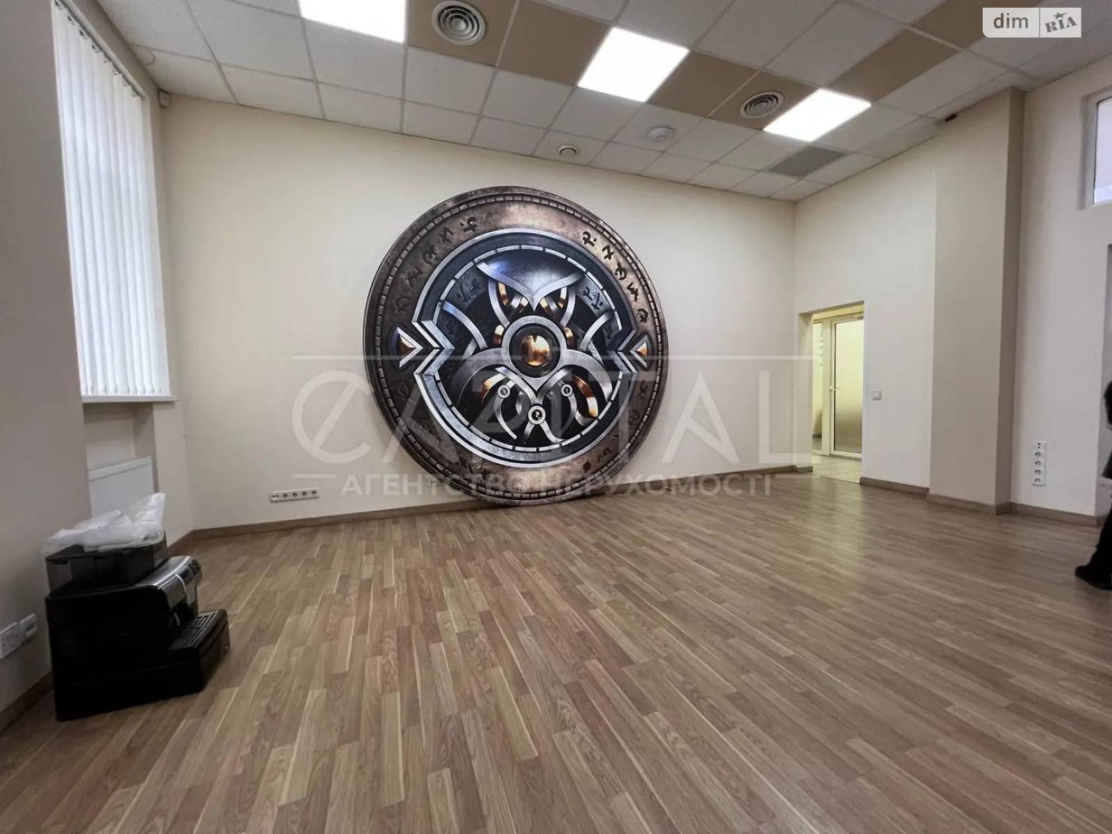 Сдается в аренду офис 295 кв. м в бизнес-центре, цена: 2850 $ - фото 1