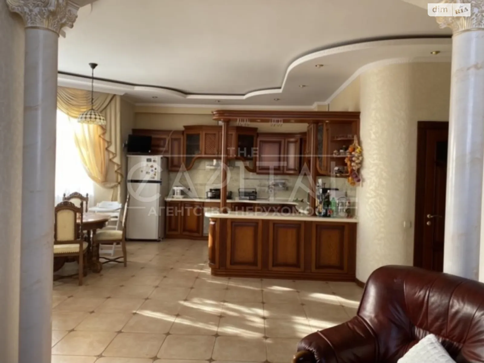 Здається в оренду будинок 3 поверховий 450 кв. м з каміном, цена: 2000 $ - фото 1