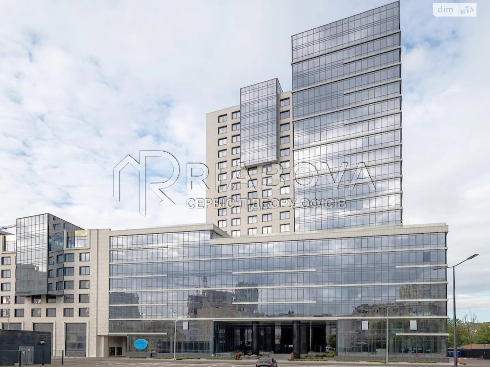 Сдается в аренду офис 800 кв. м в бизнес-центре, цена: 30912 $ - фото 1