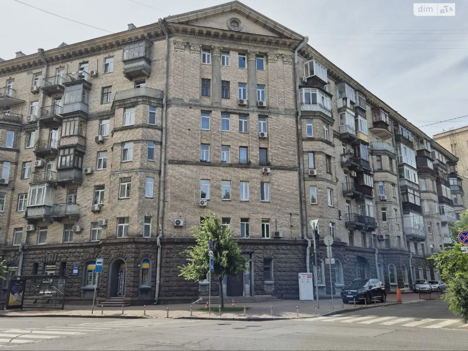 Продается 2-комнатная квартира 53 кв. м в Киеве, ул. Михайла Грушевского, 34/1 - фото 1