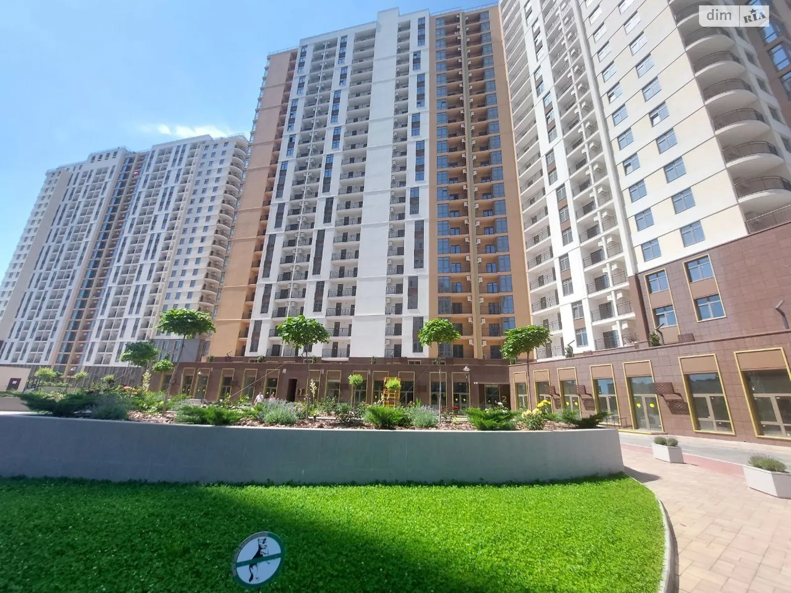 Продається 1-кімнатна квартира 423 кв. м у Одесі, вул. Краснова, 1Б - фото 1