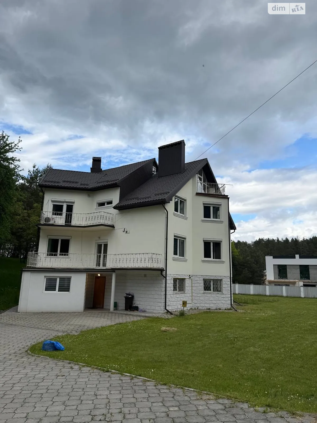 Продается дом на 2 этажа 460.6 кв. м с террасой, цена: 305000 $ - фото 1