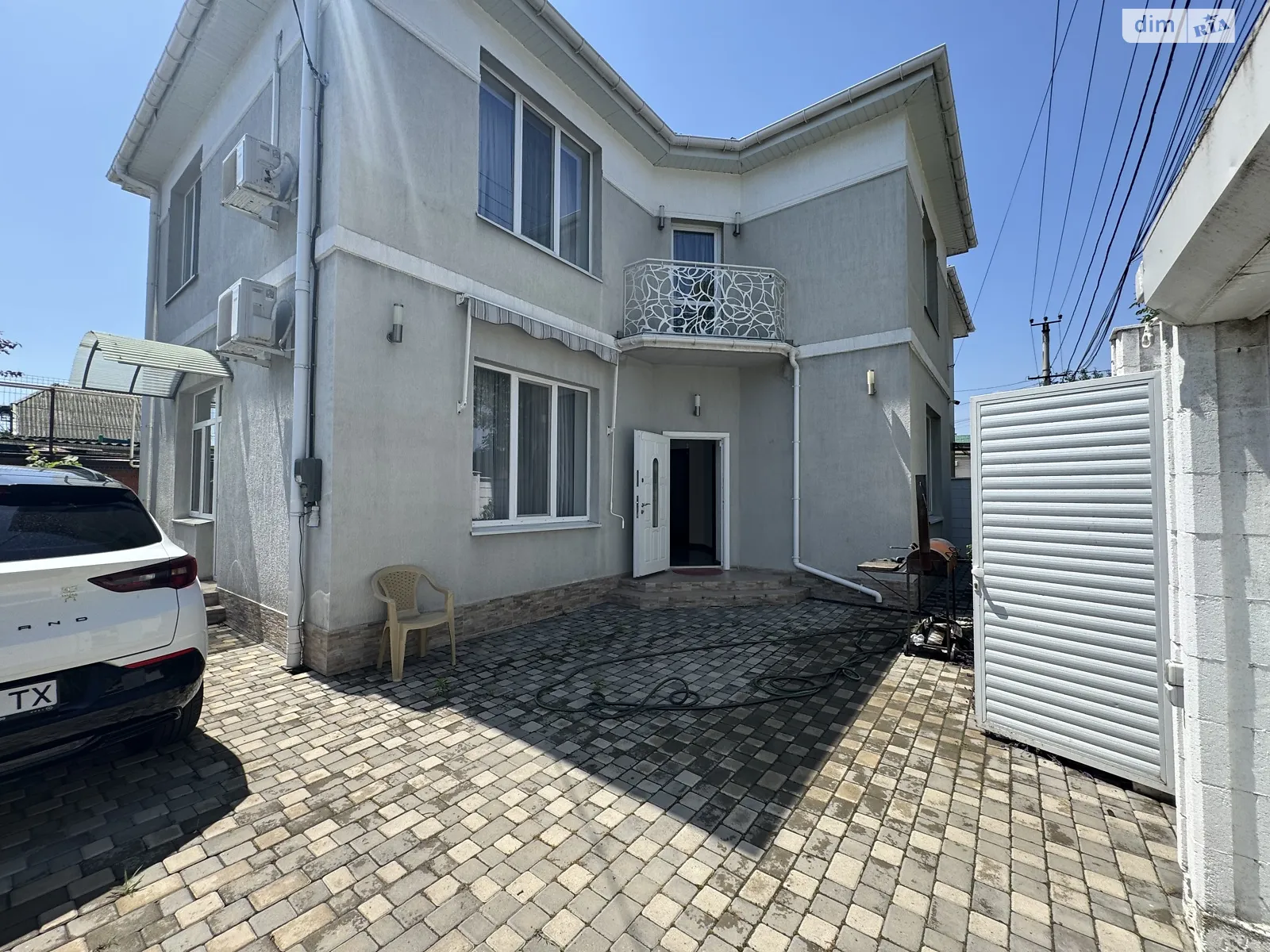 Продается дом на 2 этажа 140 кв. м с гаражом, цена: 220000 $ - фото 1