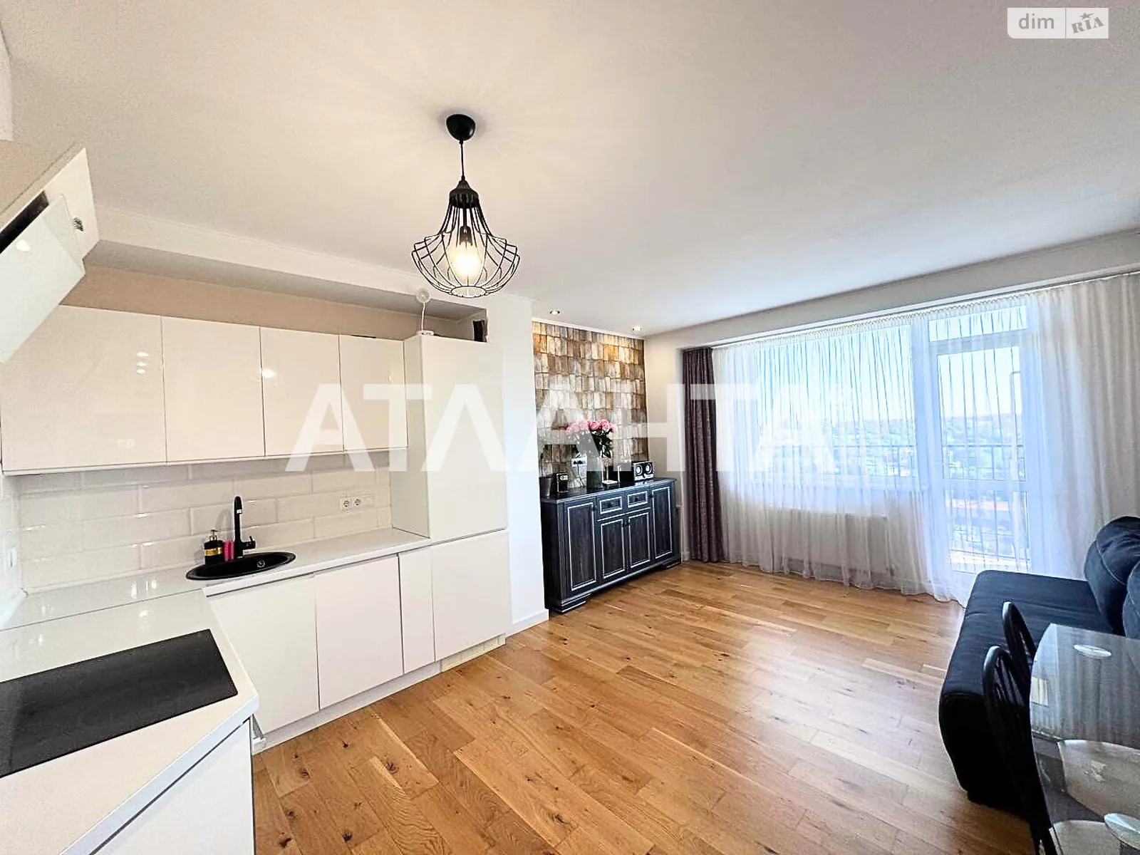 Продается 1-комнатная квартира 42.8 кв. м в Одессе, ул. Прохоровская, 39 - фото 1