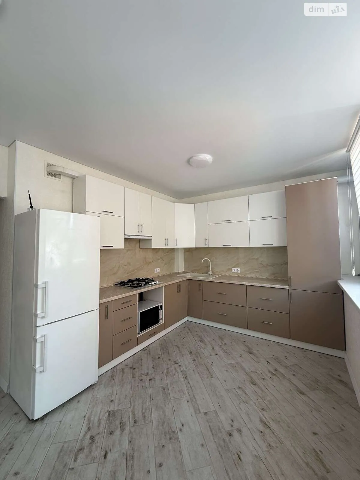 Продается 1-комнатная квартира 63 кв. м в Хмельницком, ул. Гетьманская, 1 - фото 1