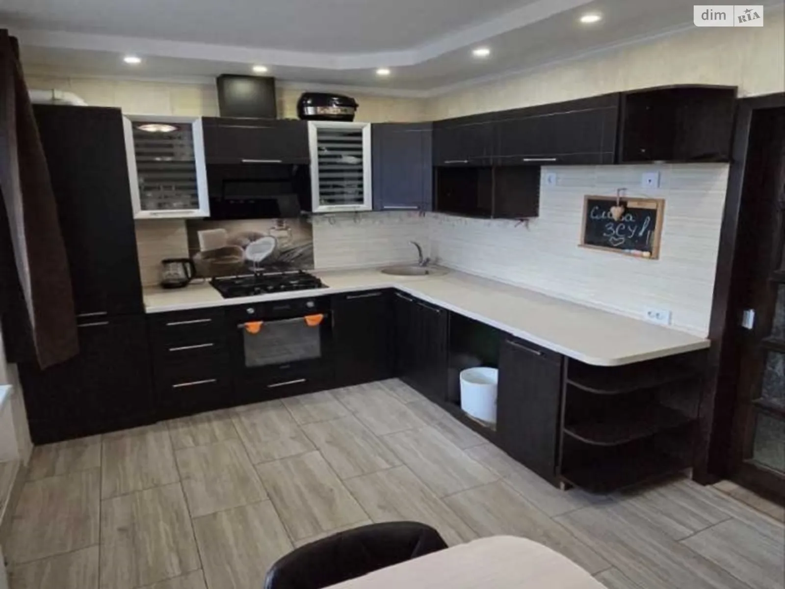 Продается 2-комнатная квартира 64.7 кв. м в Супруновке, ул. Нефтянников - фото 1