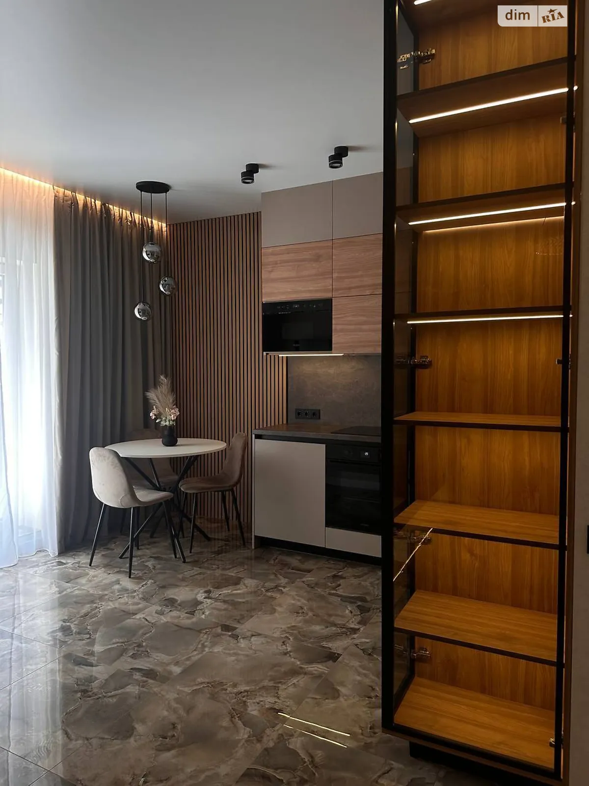 Продается 1-комнатная квартира 43 кв. м в Одессе, ул. Краснова - фото 1
