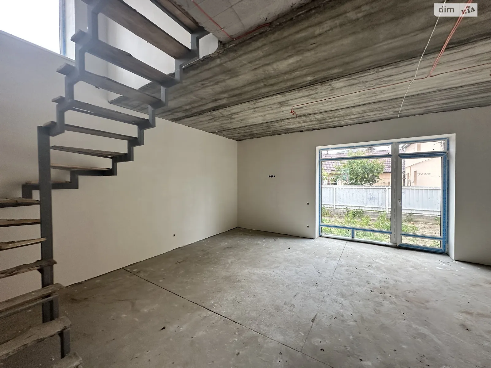 Продается дом на 2 этажа 124 кв. м с верандой, цена: 107999 $ - фото 1