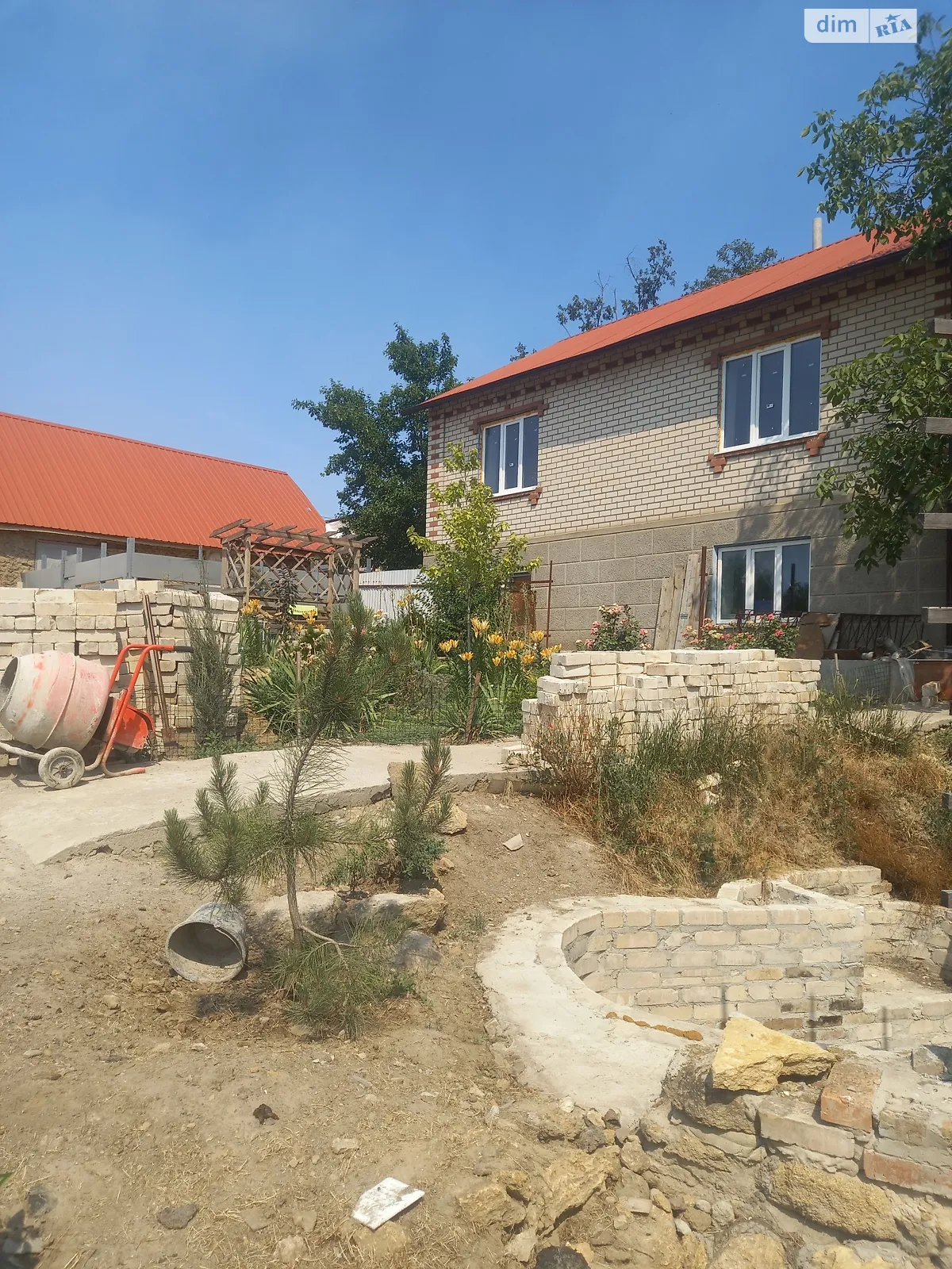 Продается дом на 2 этажа 124 кв. м с беседкой, цена: 40000 $ - фото 1
