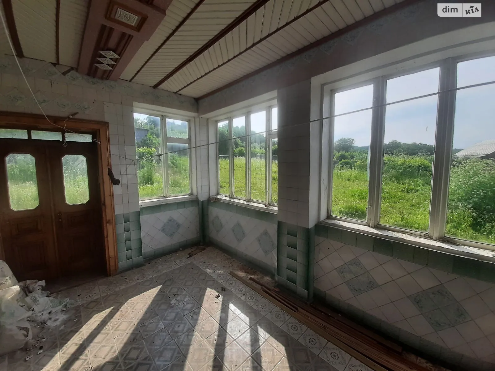 Продается дом на 2 этажа 258 кв. м с балконом, цена: 20000 $ - фото 1