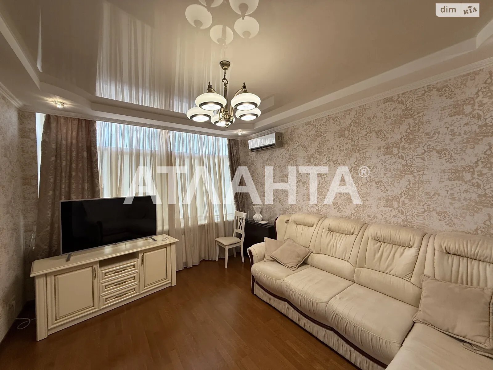 Продается 2-комнатная квартира 60.4 кв. м в Одессе, ул. Средняя, 242 - фото 1