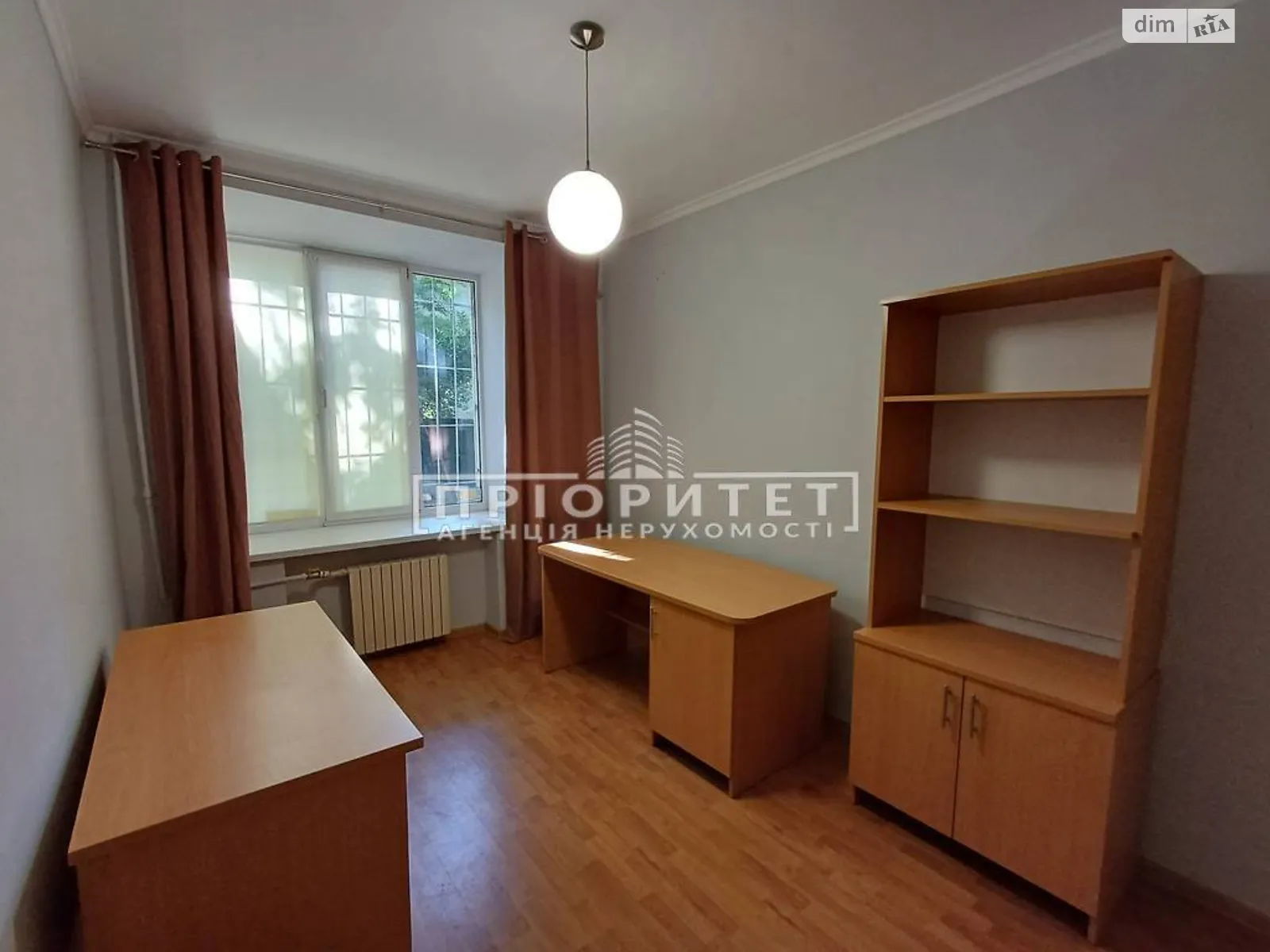 Продается 3-комнатная квартира 48 кв. м в Одессе, ул. Пироговская - фото 1