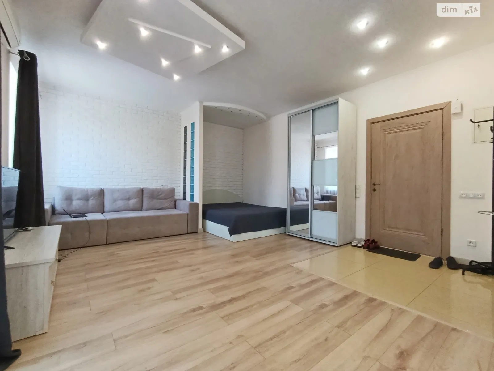 Продається 1-кімнатна квартира 36.4 кв. м у Кривому Розі, просп. Університетський(Гагаріна) - фото 1