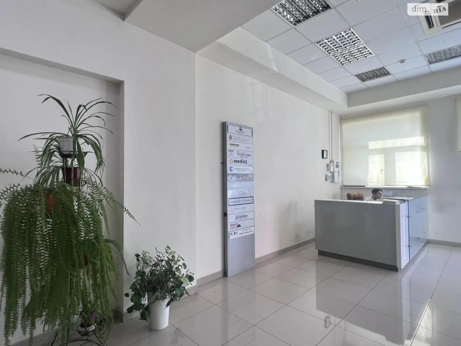 Продається офіс 5200 кв. м в бізнес-центрі, цена: 5200000 $ - фото 1