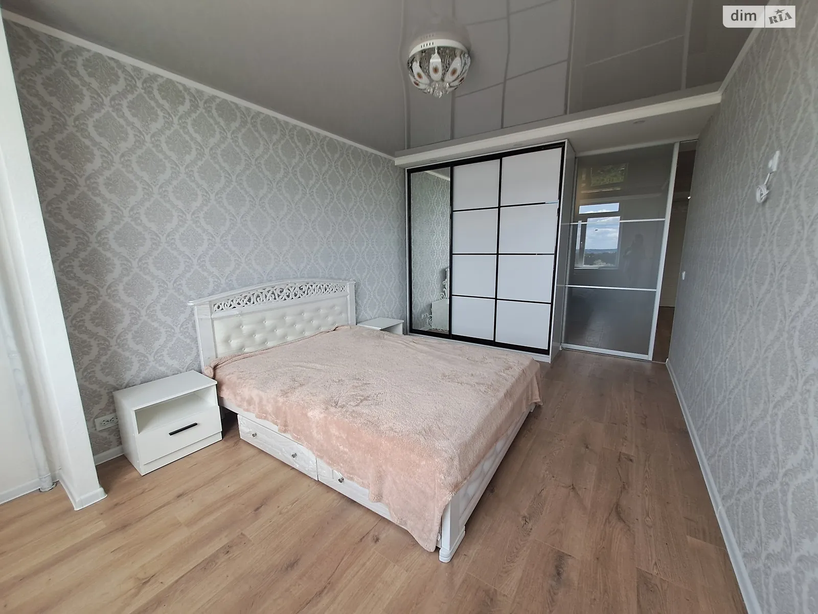 2-кімнатна квартира 68 кв. м у Тернополі, вул. Сахарова Андрія Академіка, 10 - фото 1