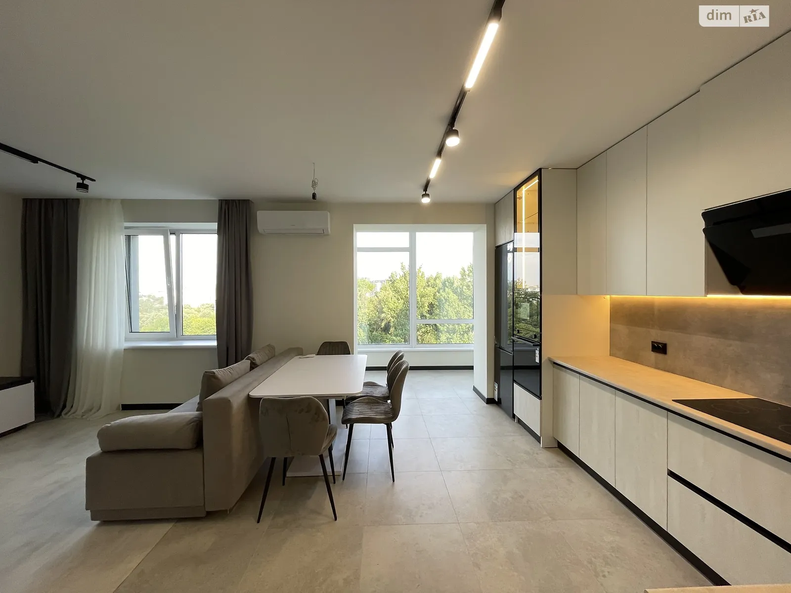 Сдается в аренду 1-комнатная квартира 50 кв. м в, цена: 380 $ - фото 1