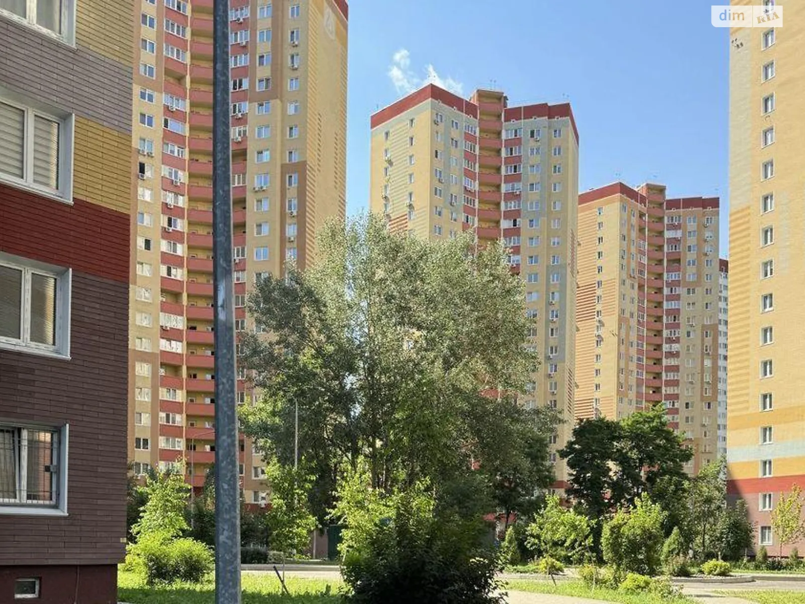 Продається 2-кімнатна квартира 65 кв. м у Києві, просп. Академіка Глушкова, 6 - фото 1