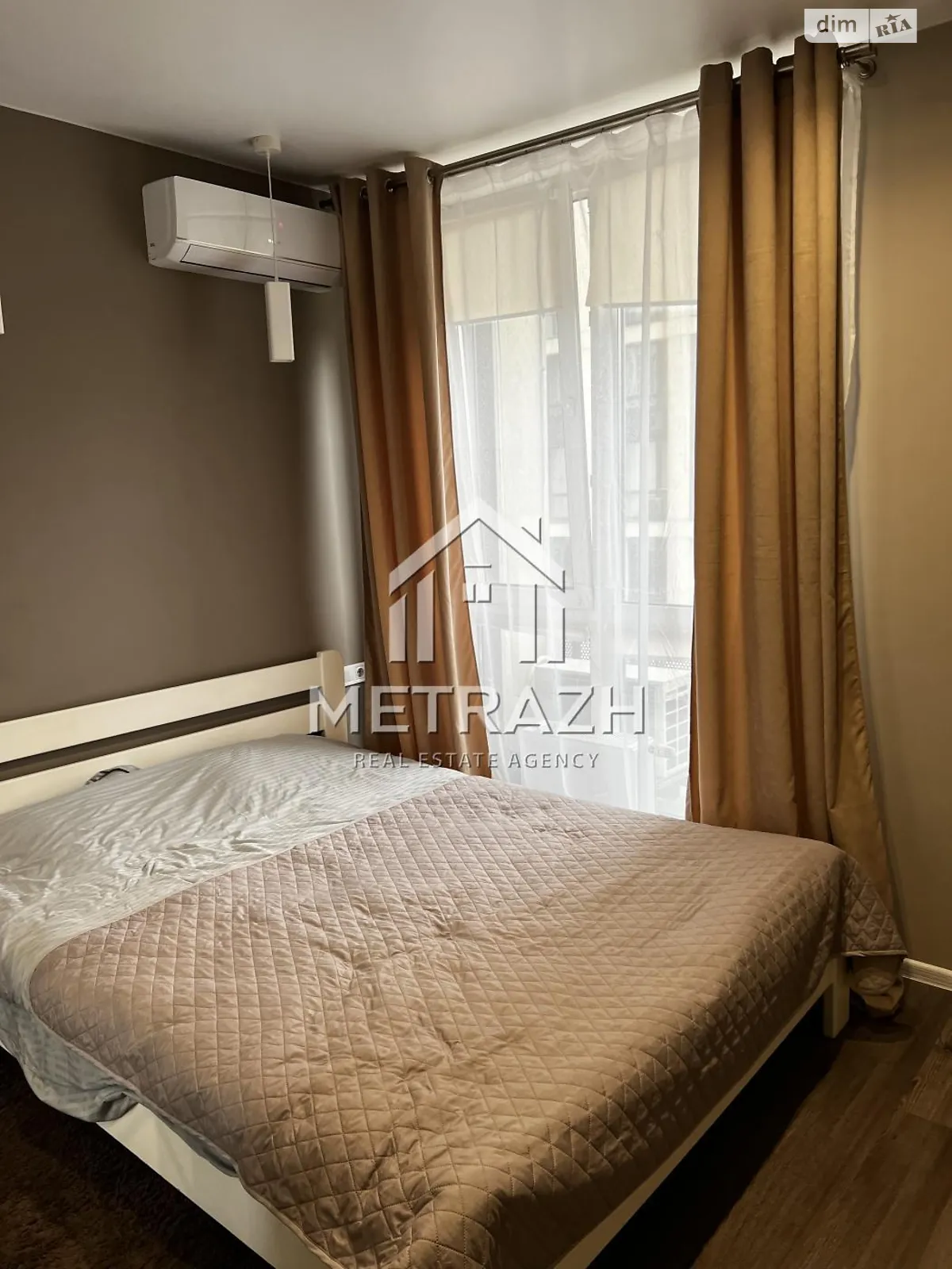 Продается 1-комнатная квартира 47 кв. м в Киеве, ул. Заречная, 4 корпус 1 - фото 1