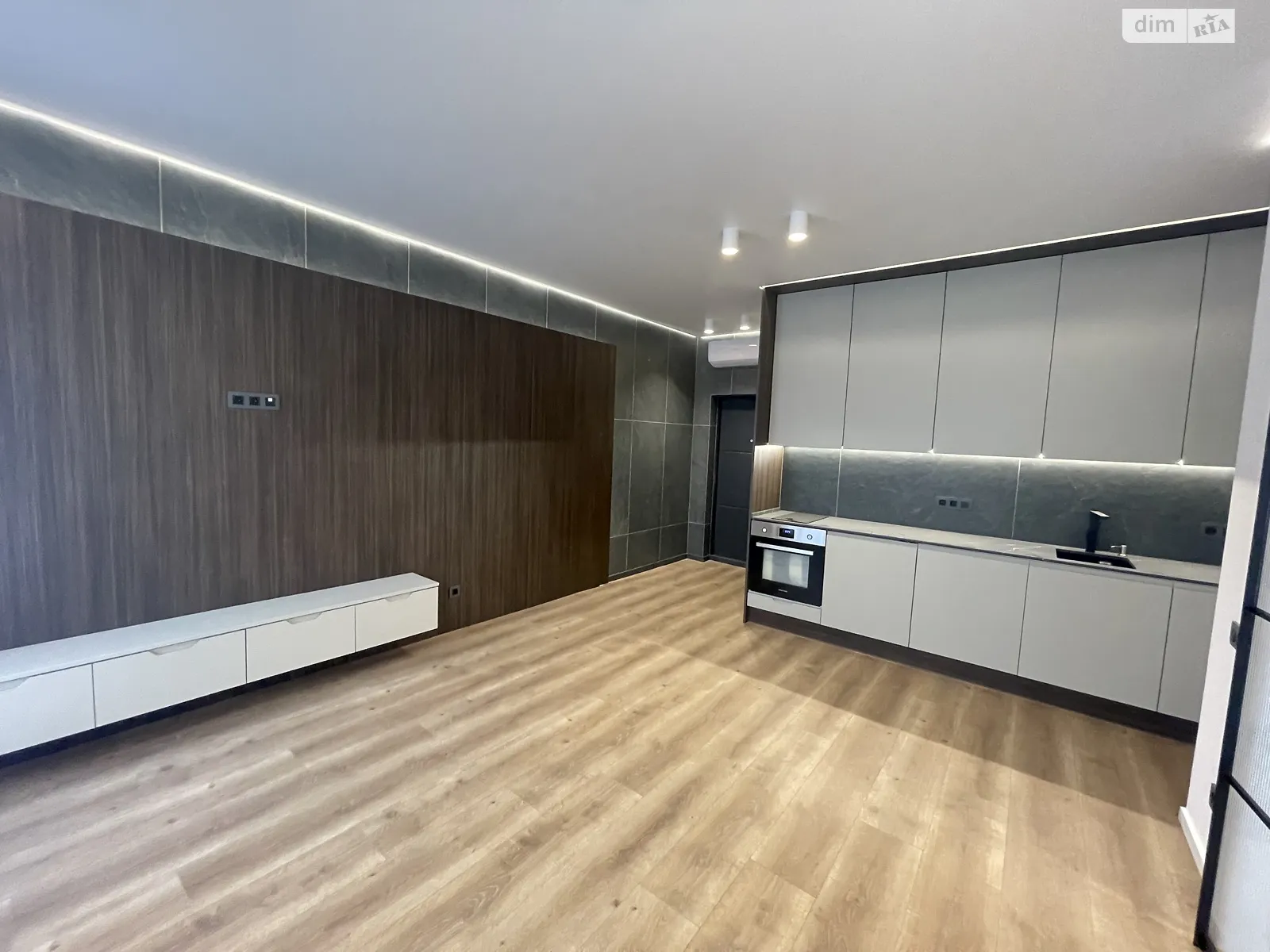 Продається 1-кімнатна квартира 37 кв. м у Одесі, вул. Радісна, 29 - фото 1