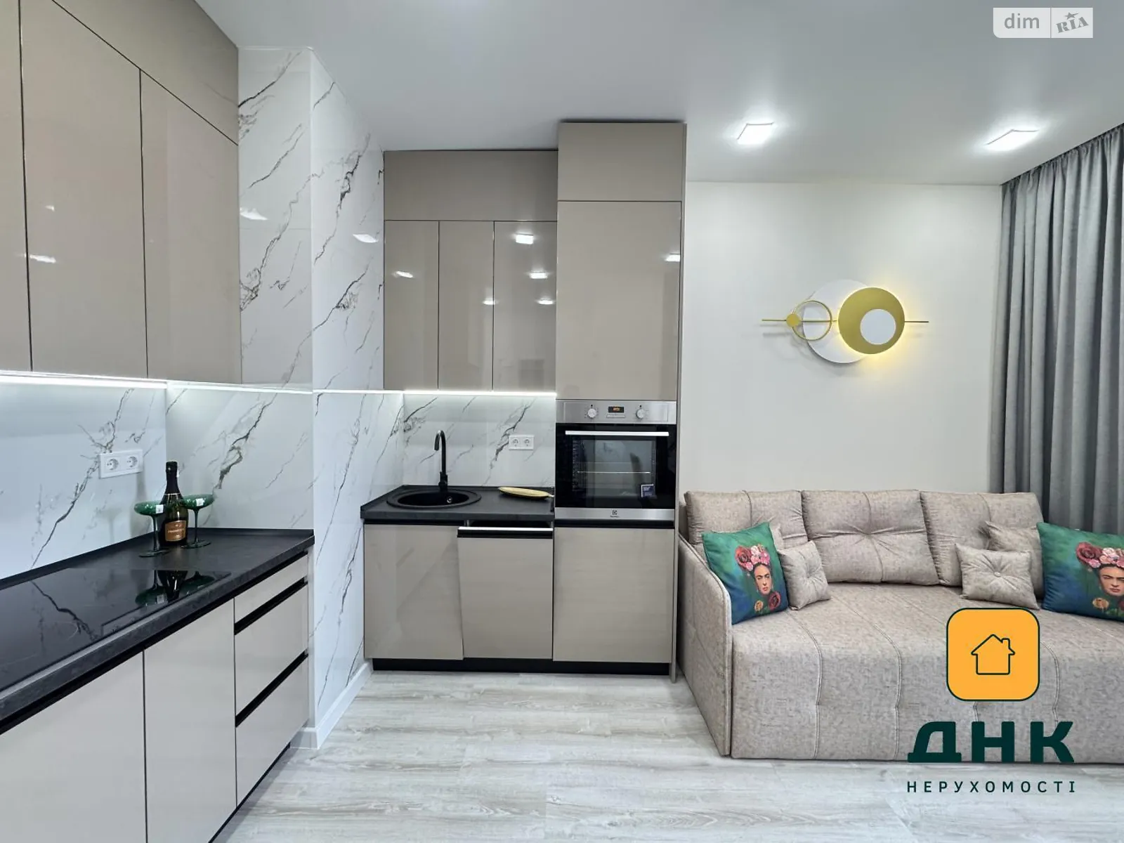 Продається 1-кімнатна квартира 42 кв. м у Одесі, вул. Краснова, 1А - фото 1
