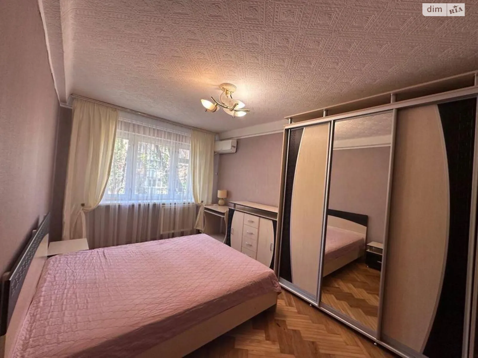 Продается 2-комнатная квартира 46 кв. м в Киеве, ул. Литвиненко-Вольгемут, 1Б - фото 1