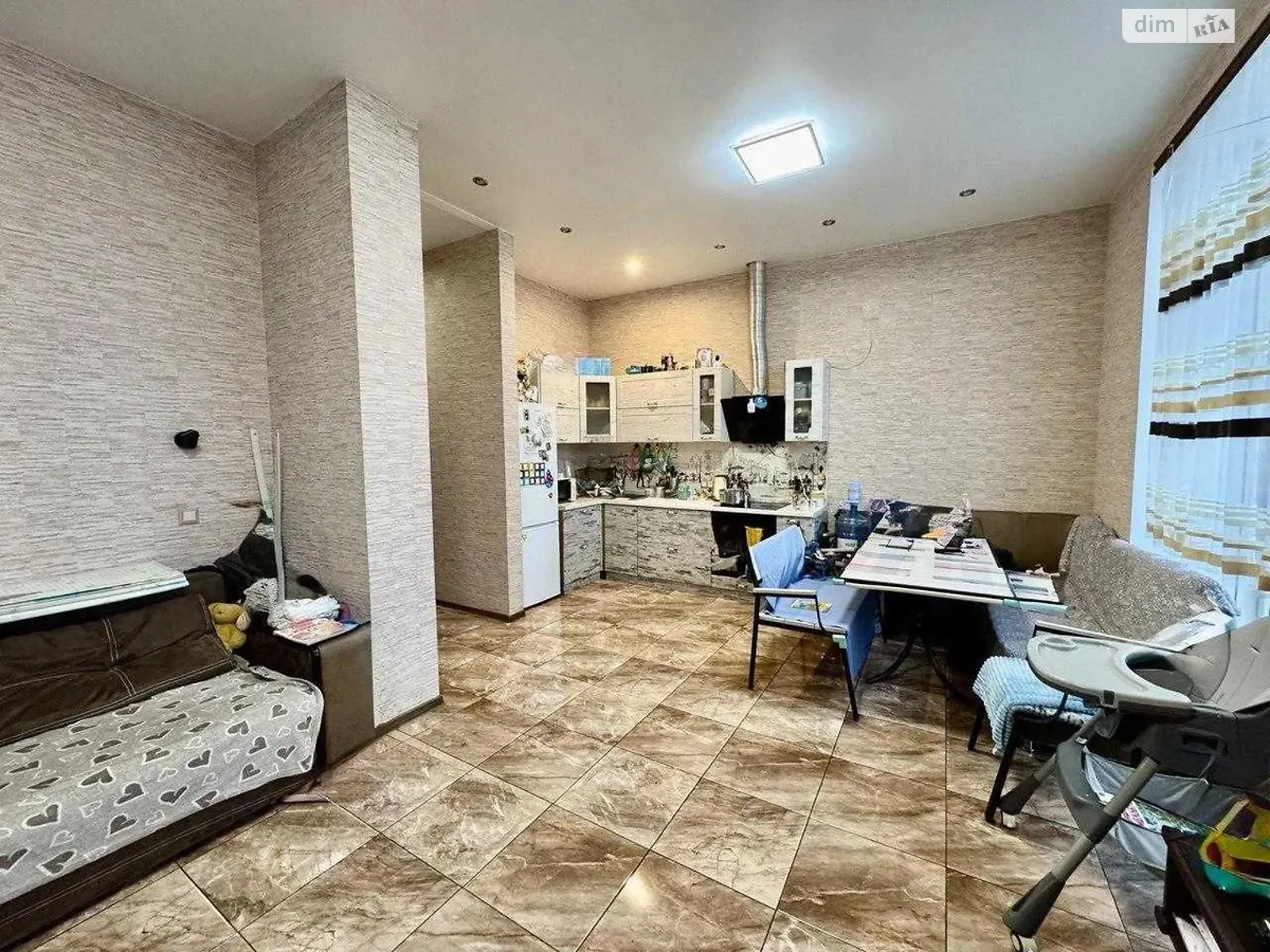 Продається 3-кімнатна квартира 82 кв. м у Києві, вул. Миколи Ушакова, 1Д - фото 1