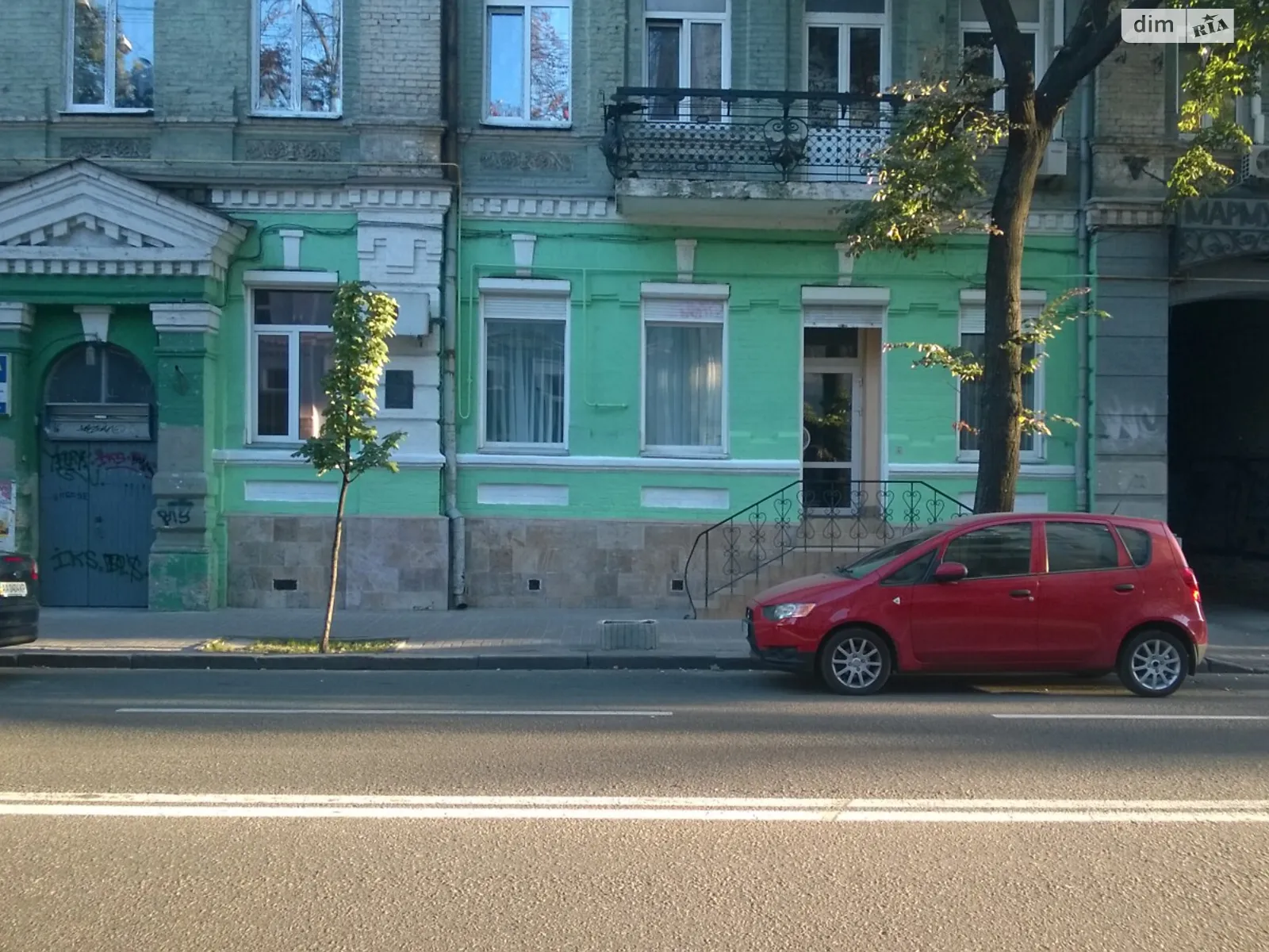 Здається в оренду приміщення вільного призначення 100 кв. м в 4-поверховій будівлі, цена: 3000 $ - фото 1