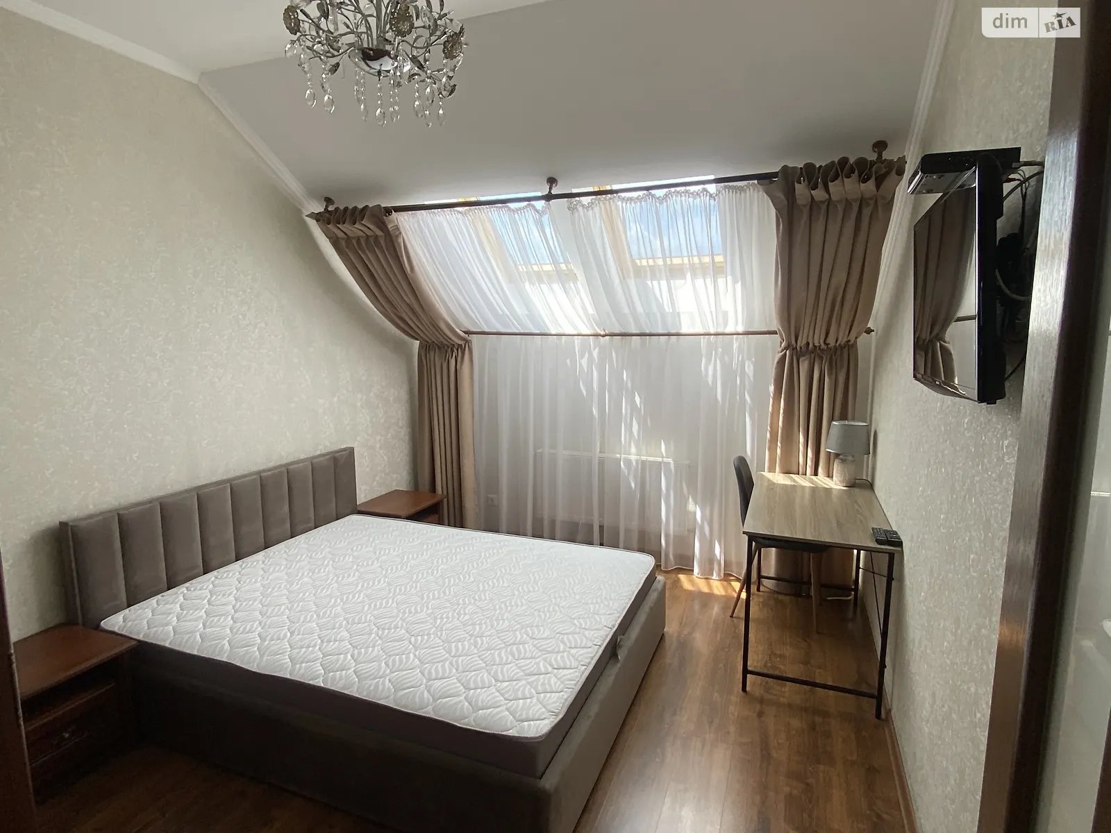 Продается 2-комнатная квартира 60 кв. м в Трускавце, ул. Помирецкая, 9 - фото 1