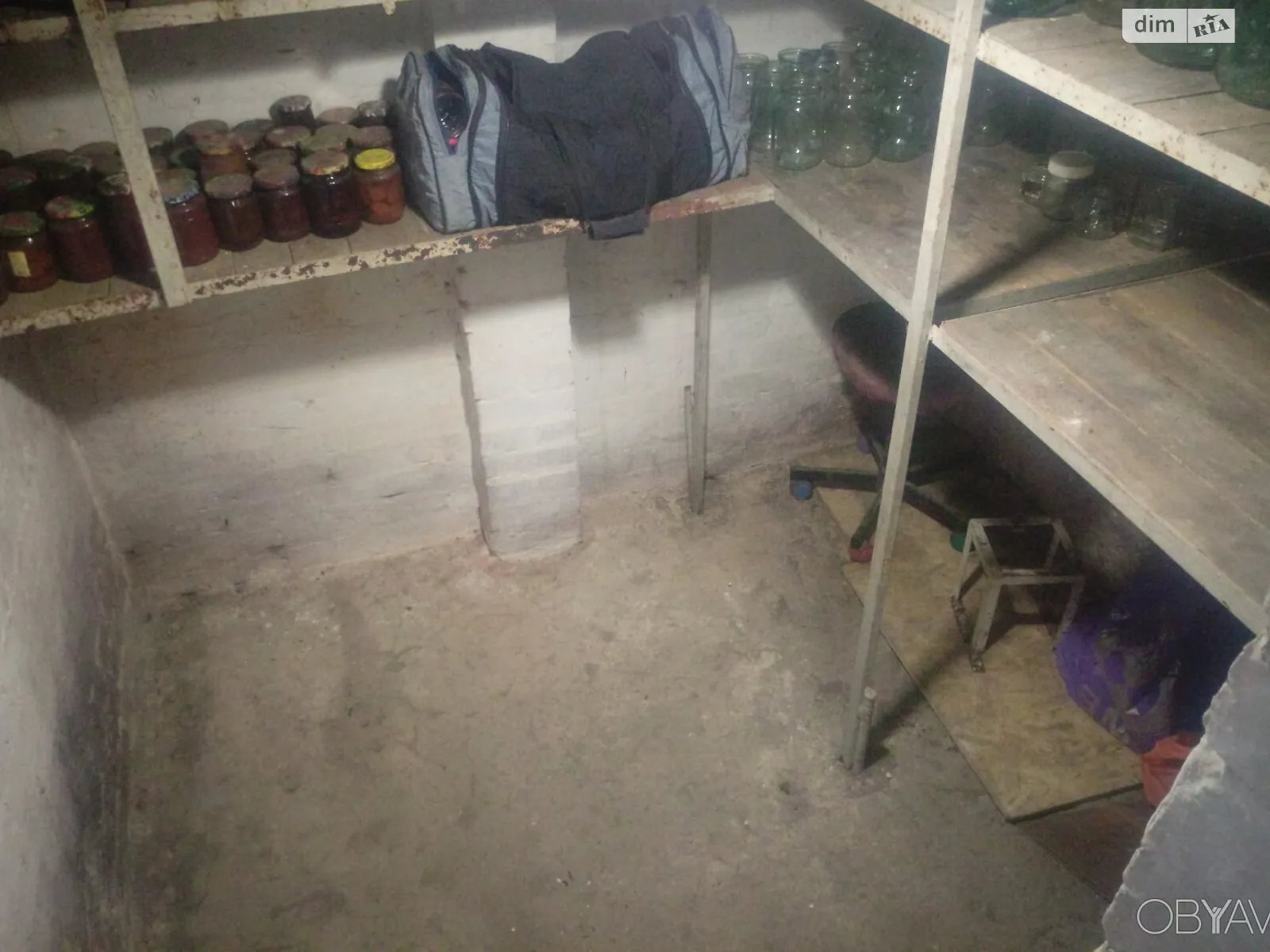 Продається місце в гаражному кооперативі під легкове авто на 18 кв. м, цена: 10000 € - фото 1
