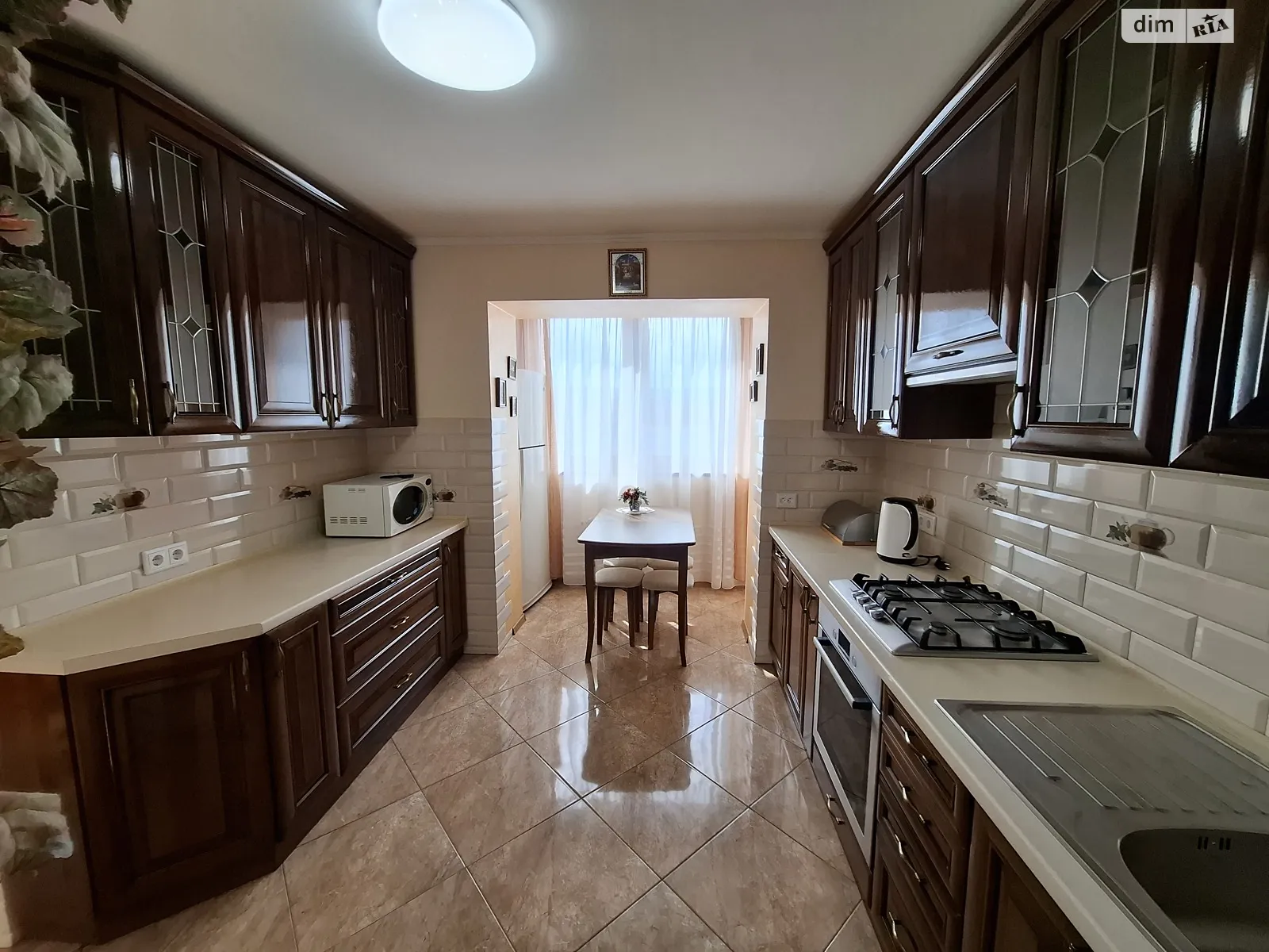 Продается 4-комнатная квартира 123.9 кв. м в Львове, ул. Щурата, 18 - фото 1