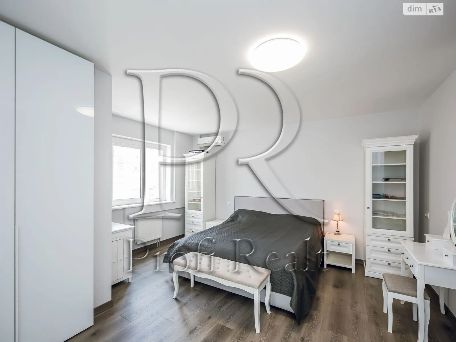 Продается 2-комнатная квартира 90 кв. м в Киеве, ул. Метрологическая, 13 - фото 1