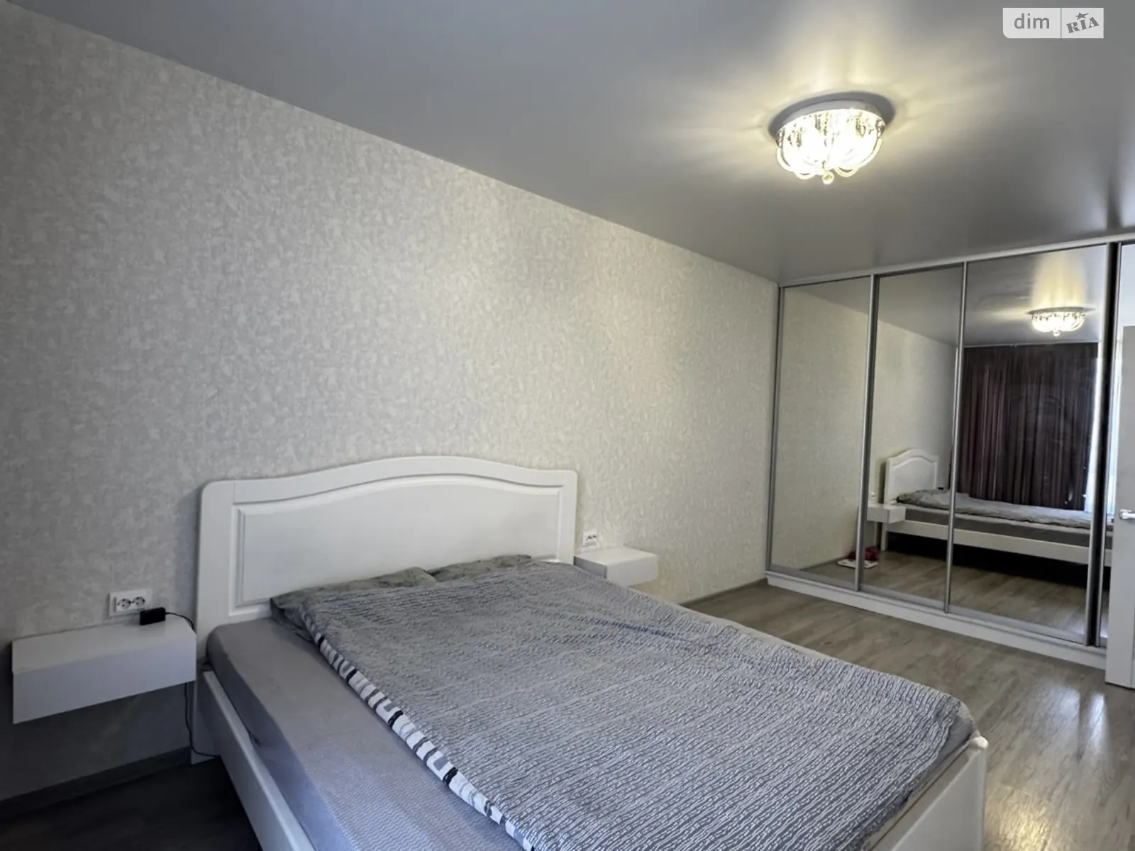 Продається 1-кімнатна квартира 38 кв. м у Лиманці, вул. Перлинна, 11 корпус 1 - фото 1